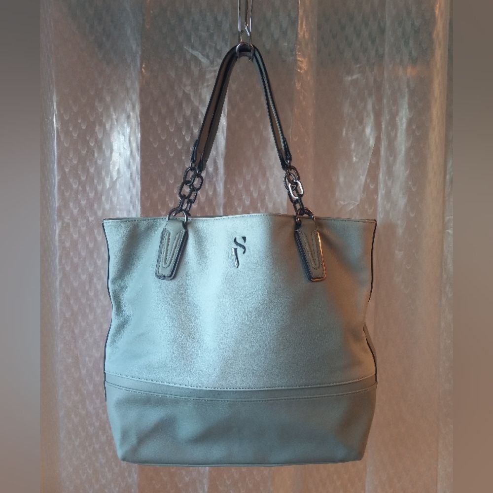 Simple Vera (Vera Wang) 2 Tone Gray Purse